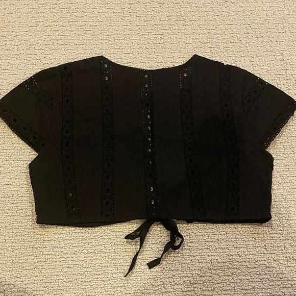 Black Eyelet Crop Top - Picture 4 of 4